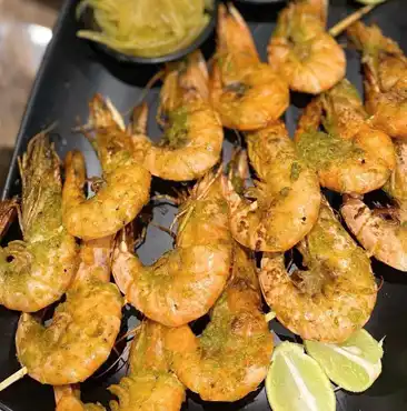 brochettes de gambas grillées
